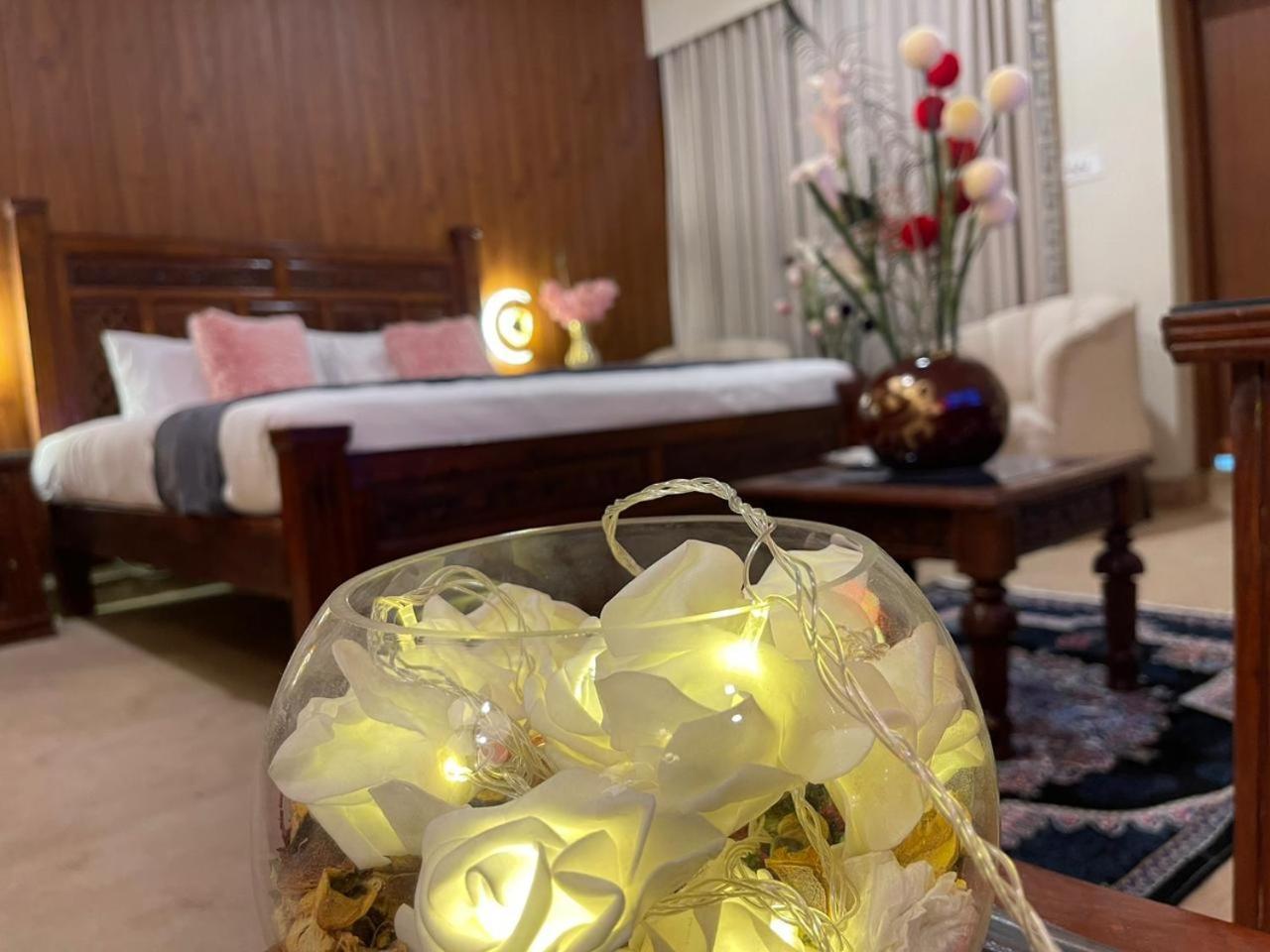 The Life Style Lodges Opp Centaurus Mall İslamabad Dış mekan fotoğraf