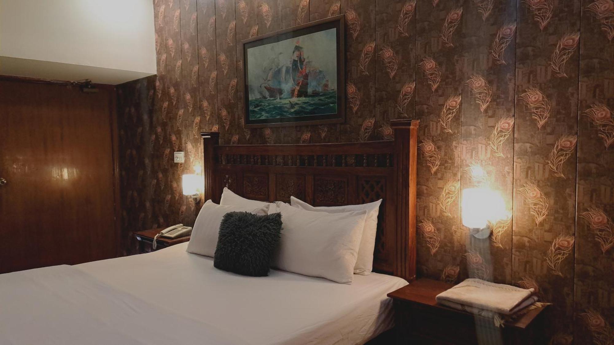 The Life Style Lodges Opp Centaurus Mall İslamabad Dış mekan fotoğraf